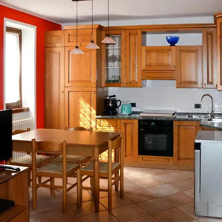 Ferienhaus Colico 910s بيت للعطل *